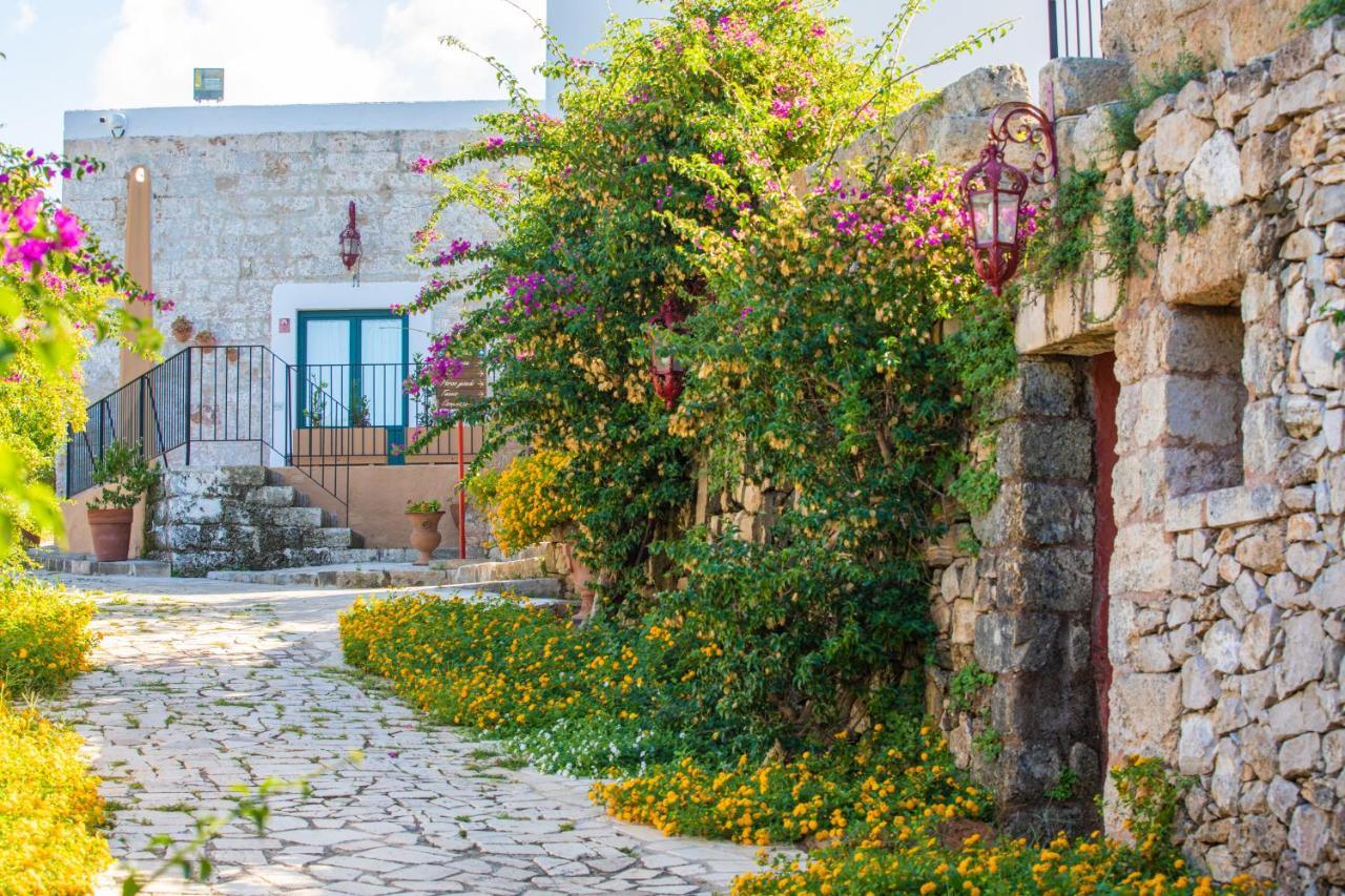 Hotel Masseria Fontanelle Ugento Bagian luar foto