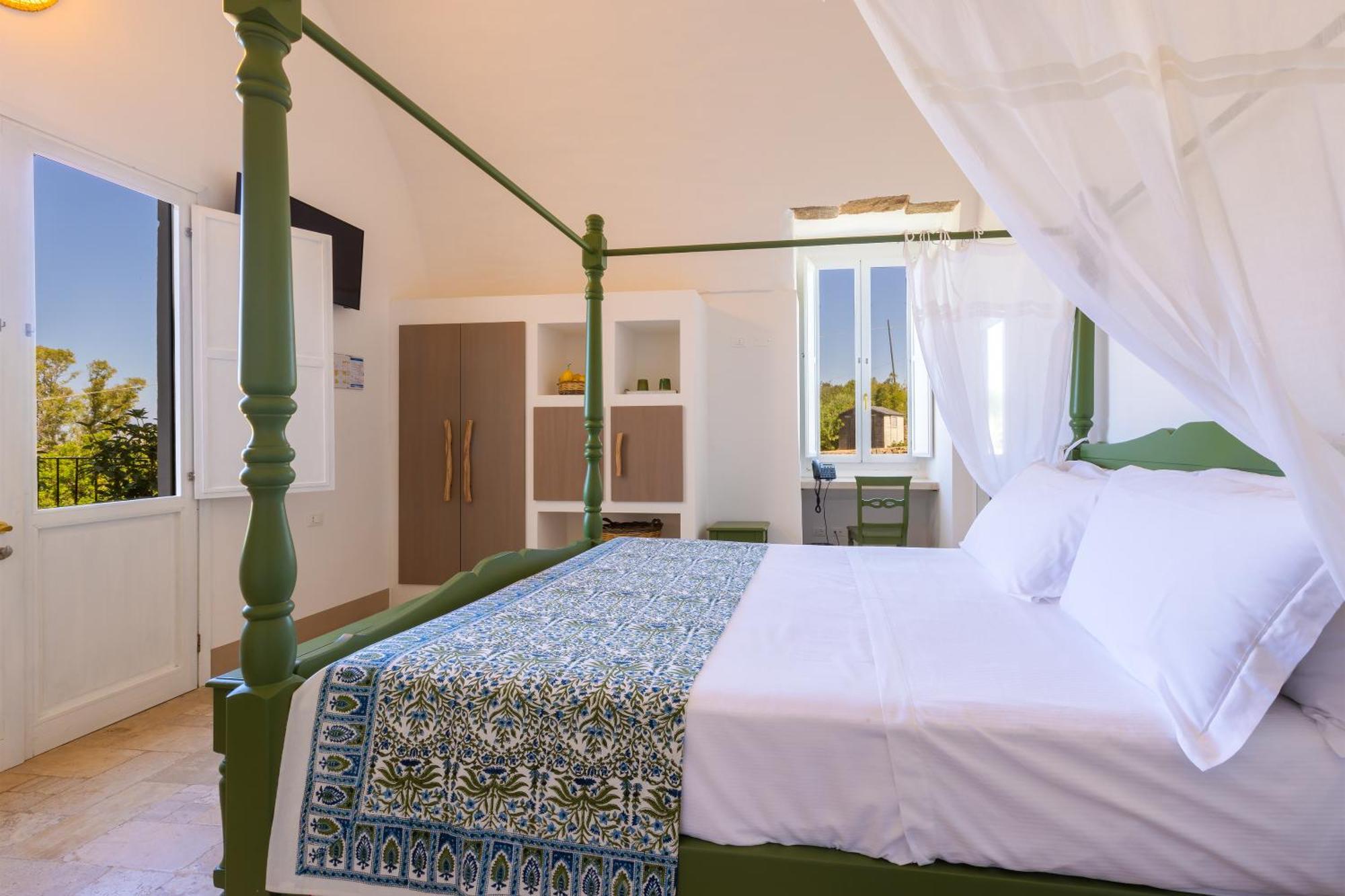 Hotel Masseria Fontanelle Ugento Bagian luar foto